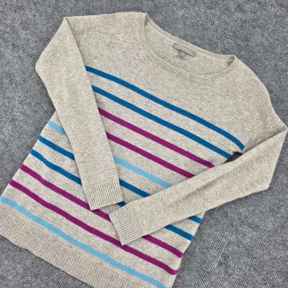 Neiman Marcus Cashmere Sweater XS Grey Striped Crew Neck Pullover Luxury Knit